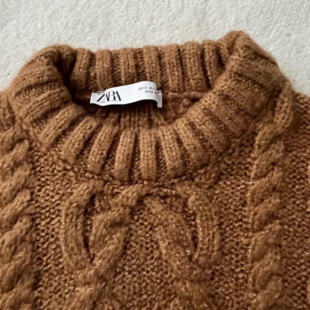 Zara cropped camel crewneck sweater in size S. NWOT.